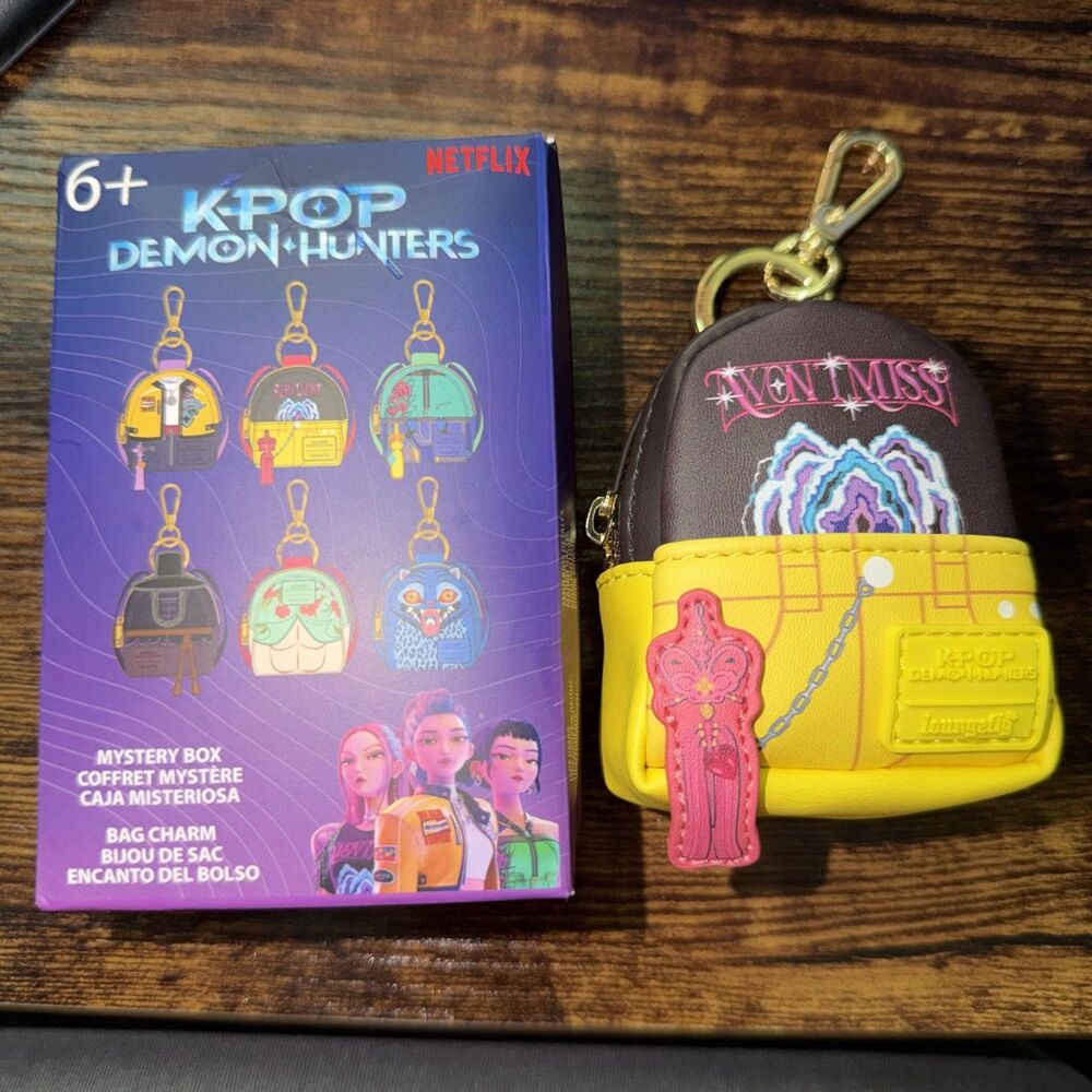 KPop Demon Hunters Mystery Box Mini-Backpacks Bag Charm Single Box